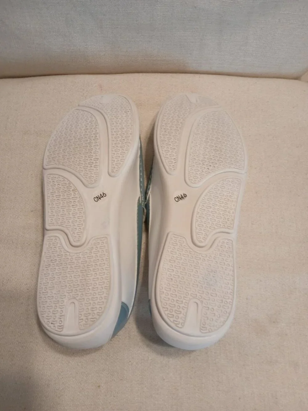 Huixiangdiepin Men’s Genuine Leather White & Light Blue Loafers Size 46